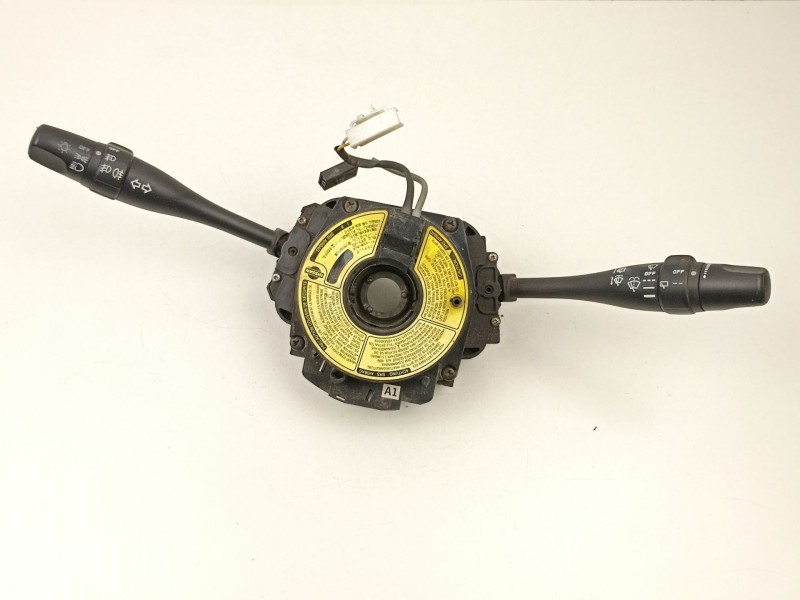 Recambio de mando luces y limpias para nissan primera 1.6 g referencia OEM IAM 255609F510  