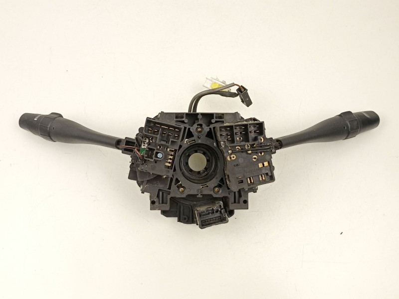 Recambio de mando luces y limpias para nissan primera 1.6 g referencia OEM IAM 255609F510  