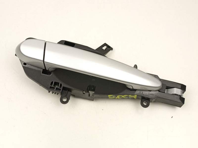 Recambio de manilla delantera derecha para bmw x1 (e84) xdrive 18 d referencia OEM IAM 51212992973  