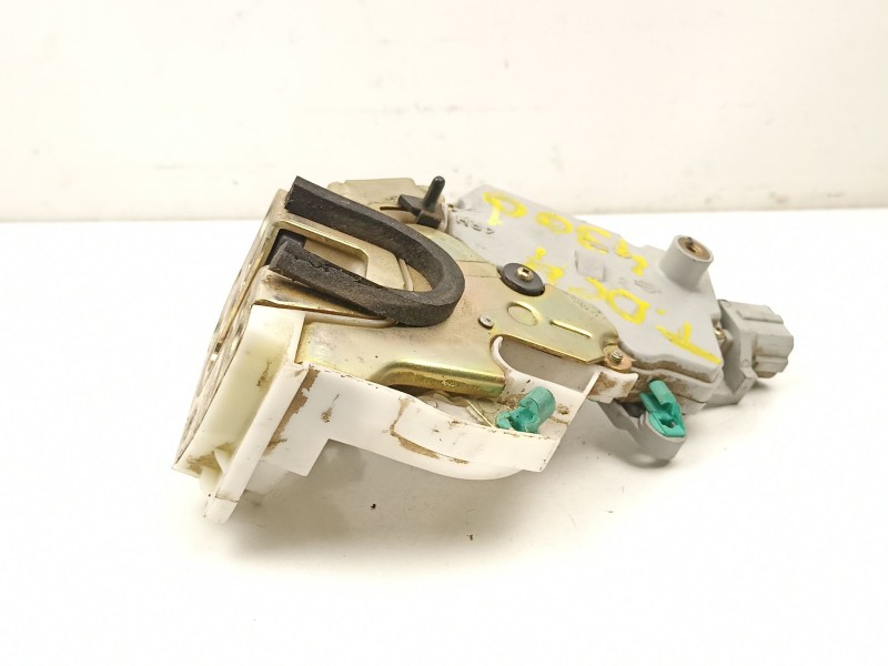 Recambio de cerradura puerta trasera derecha para nissan primera 1.6 g -ga16 referencia OEM IAM 825029F510  