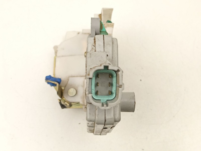 Recambio de cerradura puerta trasera derecha para nissan primera 1.6 g -ga16 referencia OEM IAM 825029F510  