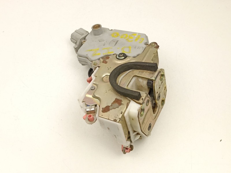 Recambio de cerradura puerta delantera izquierda para nissan primera 1.6 g -ga16 referencia OEM IAM 805032F010  