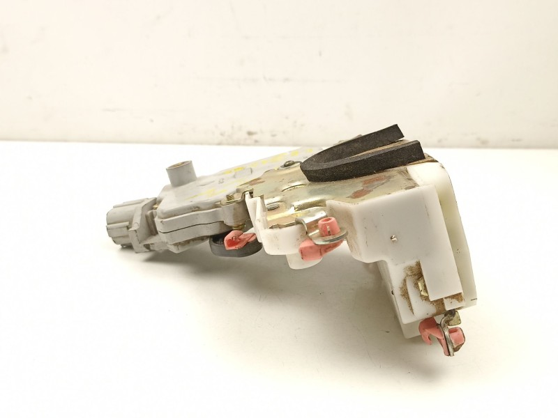 Recambio de cerradura puerta delantera izquierda para nissan primera 1.6 g -ga16 referencia OEM IAM 805032F010  