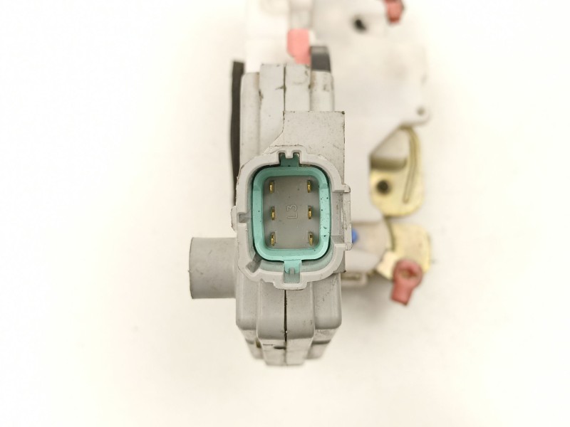 Recambio de cerradura puerta delantera izquierda para nissan primera 1.6 g -ga16 referencia OEM IAM 805032F010  