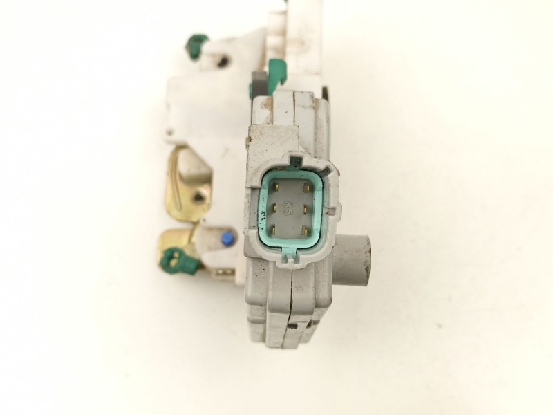 Recambio de cerradura puerta delantera derecha para nissan primera 1.6 g -ga16 referencia OEM IAM 805022F910  