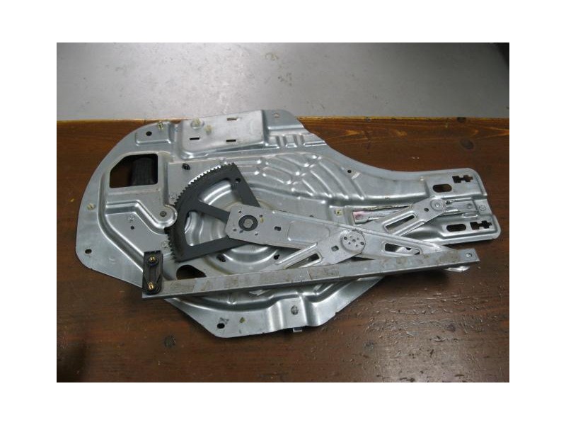 Recambio de elevalunas del-izdo : hyundai tucson : 2.0 td -4ea (112,2cv) [2005] para hyundai tucson 2.0 td -4ea referencia OEM I