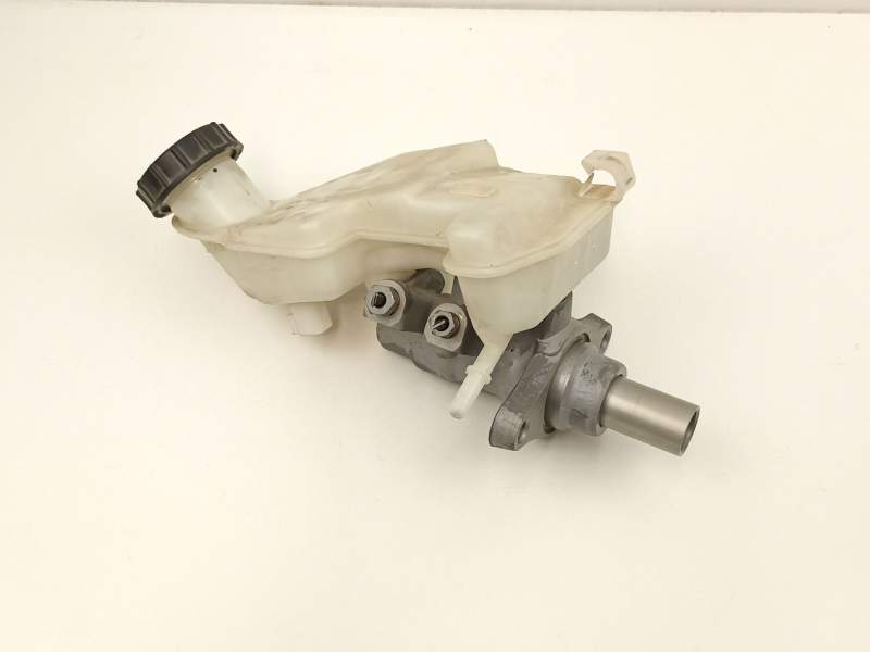 Recambio de bomba de freno para ford fiesta (cbk) newport referencia OEM IAM 4S612140KF  