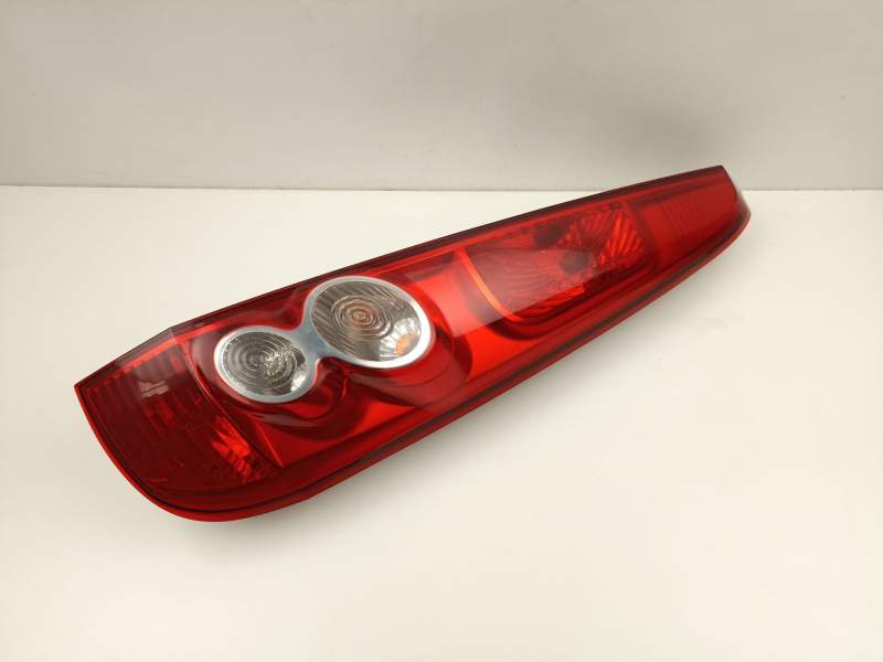 Recambio de piloto trasero derecho para ford fiesta (cbk) newport referencia OEM IAM 6S6113404AG  