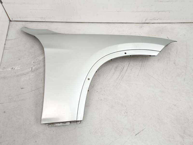Recambio de aleta delantera derecha para bmw x1 (e84) xdrive 18 d referencia OEM IAM 41627332424  