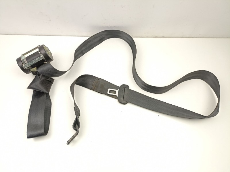 Recambio de cinturon seguridad trasero derecho para volkswagen golf 1.6 td referencia OEM IAM 5G0857805RAA  