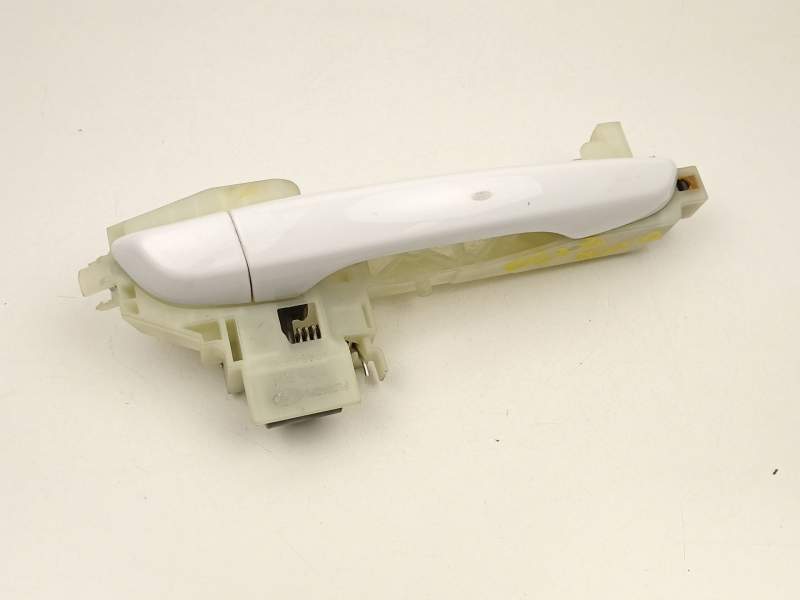 Recambio de manilla delantera derecha para hyundai i30 station wagon (pde) 1.6 crdi referencia OEM IAM 82661G4010  