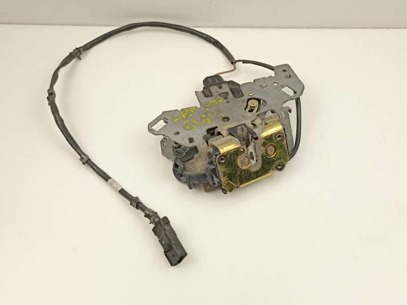 Recambio de cerradura puerta corredera derecha para chrysler voyager 2.5 td referencia OEM IAM 5019052AC  