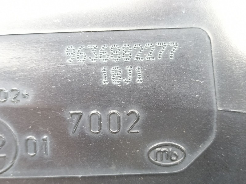 Recambio de retrovisor izquierdo para citroën xsara (n1) 2.0 hdi 109 referencia OEM IAM 9636882277  