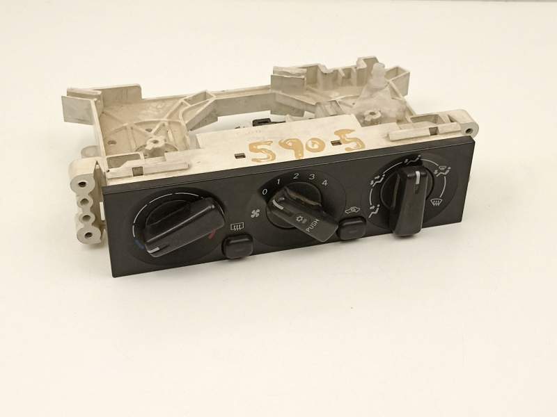 Recambio de mandos calefaccion aire para mitsubishi carisma sedán (da_) 1.6 (da1a) referencia OEM IAM MR500529  