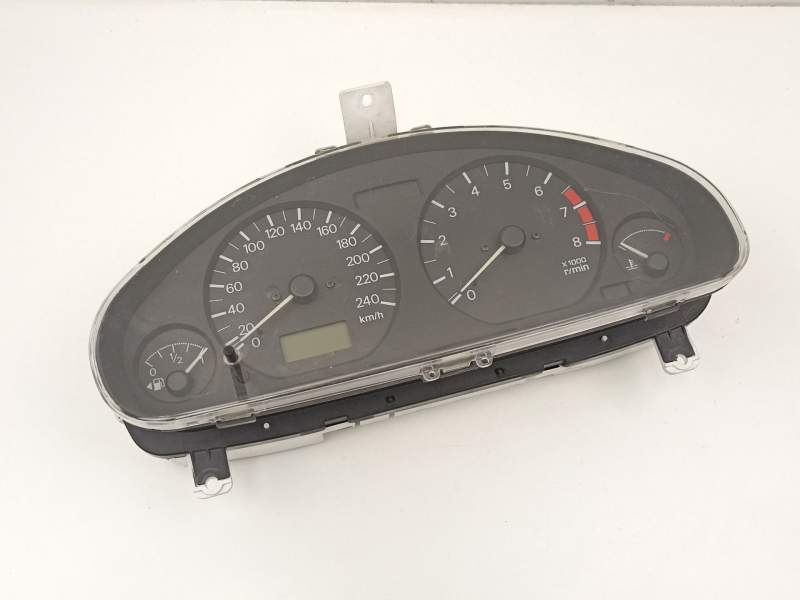 Recambio de cuadro instrumentos para mitsubishi carisma sedán (da_) 1.6 (da1a) referencia OEM IAM MR381000  