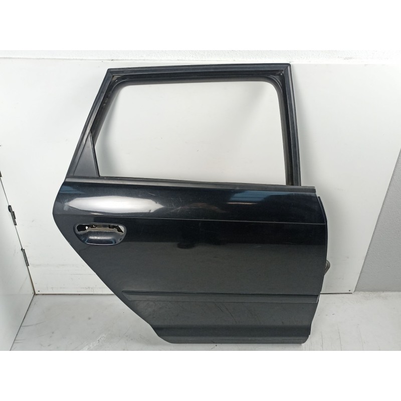 Recambio de puerta trasera derecha para audi a3 sportback (8pa) 2.0 tdi 16v referencia OEM IAM 8P4833052A  