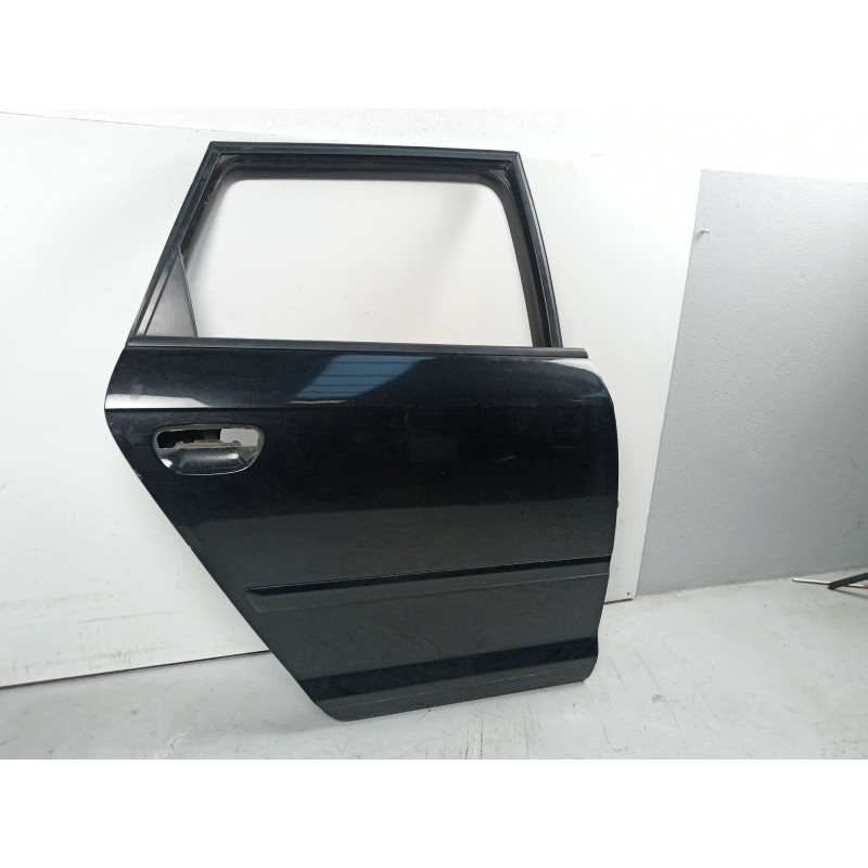 Recambio de puerta trasera derecha para audi a3 sportback (8pa) 2.0 tdi 16v referencia OEM IAM 8P4833052A  
