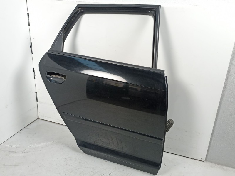 Recambio de puerta trasera derecha para audi a3 sportback (8pa) 2.0 tdi 16v referencia OEM IAM 8P4833052A  