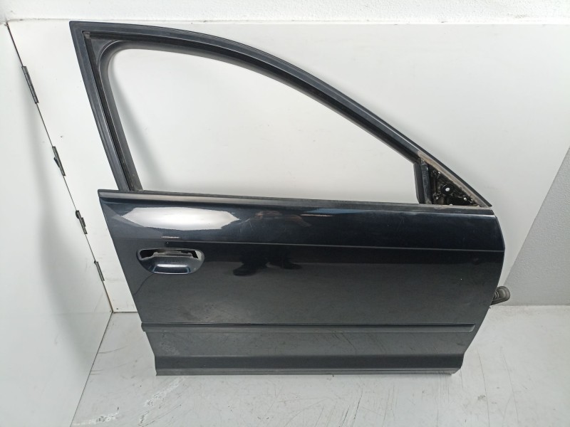 Recambio de puerta delantera derecha para audi a3 sportback (8pa) 2.0 tdi 16v referencia OEM IAM 8P4831052A  
