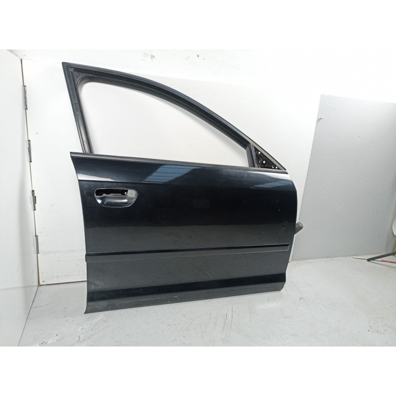 Recambio de puerta delantera derecha para audi a3 sportback (8pa) 2.0 tdi 16v referencia OEM IAM 8P4831052A  