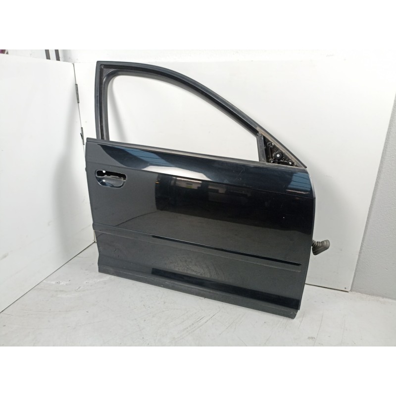 Recambio de puerta delantera derecha para audi a3 sportback (8pa) 2.0 tdi 16v referencia OEM IAM 8P4831052A  
