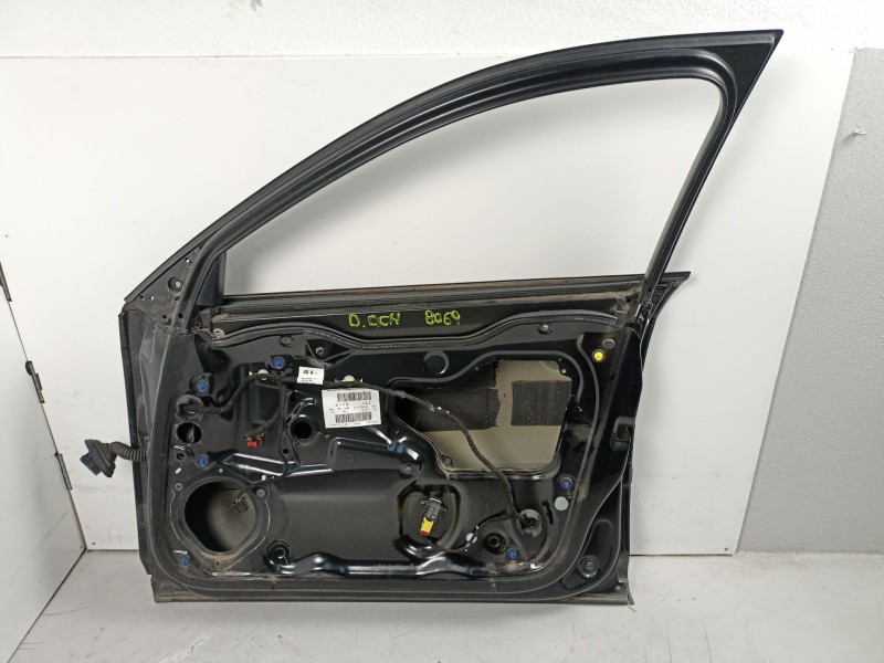 Recambio de puerta delantera derecha para audi a3 sportback (8pa) 2.0 tdi 16v referencia OEM IAM 8P4831052A  