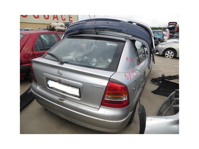 opel astra del año 2000