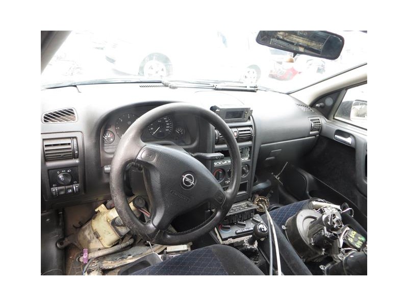 opel astra del año 2000