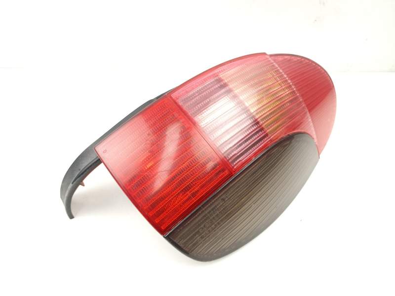 Recambio de piloto trasero derecho para peugeot 306 break 2.0 hdi cat referencia OEM IAM 6351J3  