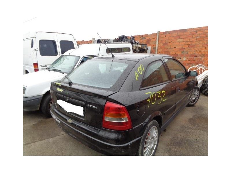 opel astra del año 2000