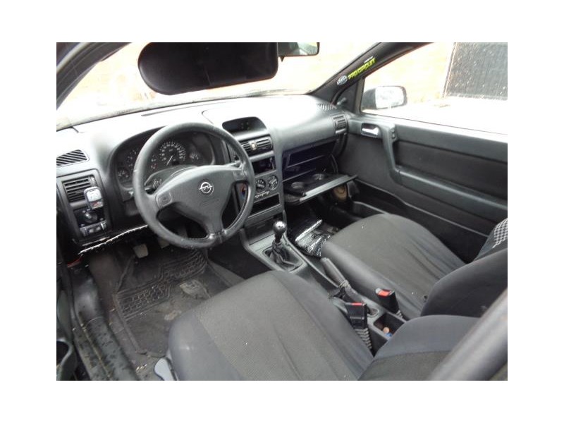 opel astra del año 2000