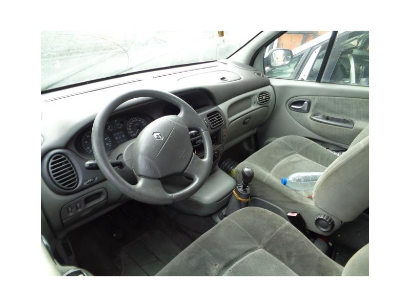 renault scenic del año 2022