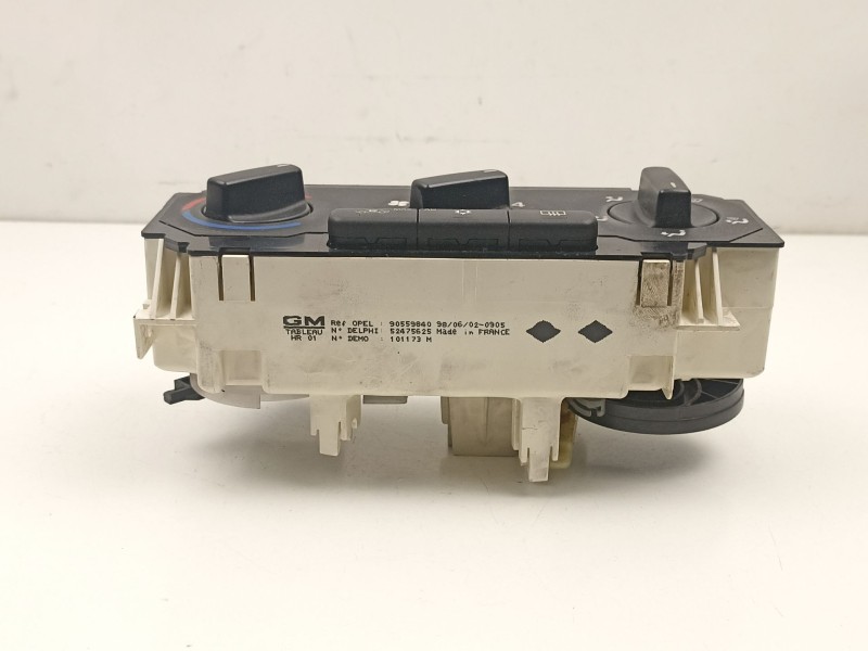 Recambio de mandos calefaccion aire para opel astra 1.6 g -x16szr referencia OEM IAM 90559840 52475625 