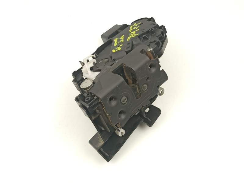 Recambio de cerradura puerta delantera izquierda para volvo v50 familiar 2.0 d kinetic referencia OEM IAM 30753658  
