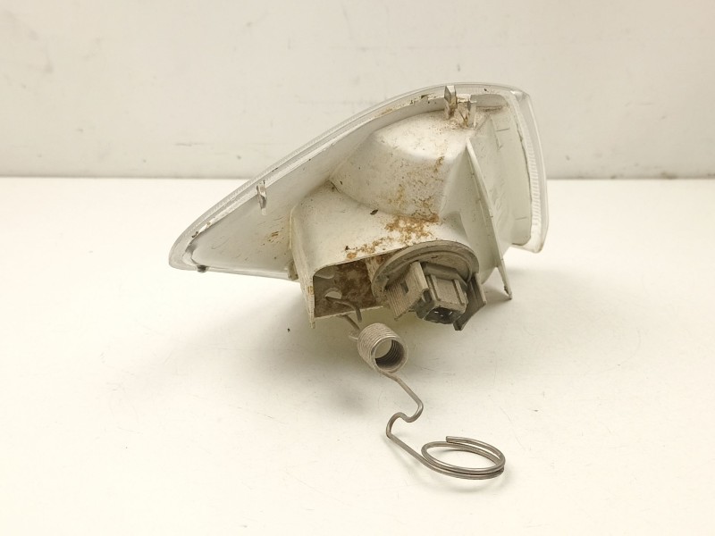 Recambio de piloto delantero izquierdo para ford fiesta iii (gfj) 1.1 referencia OEM IAM 97FX13369BA  1062436