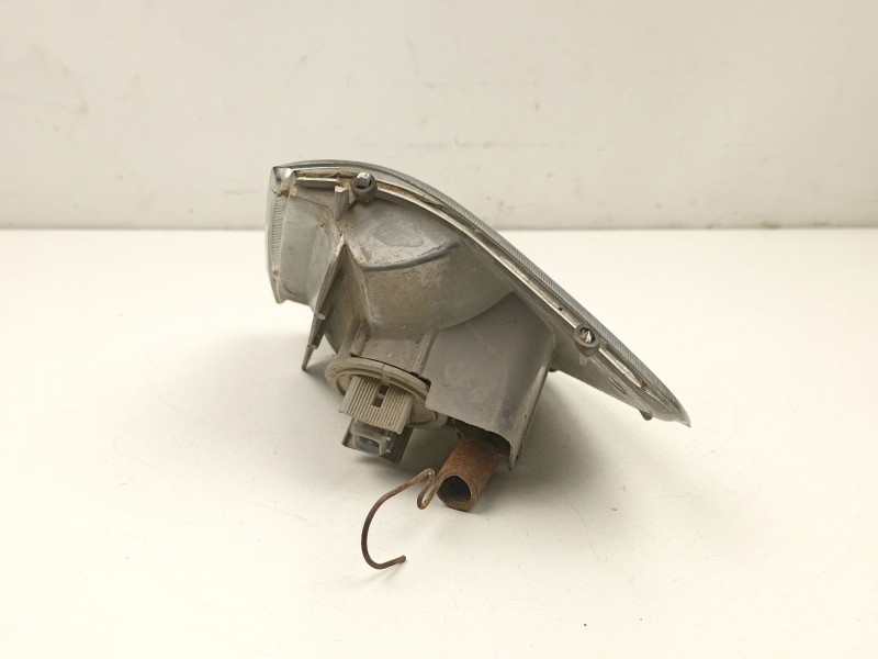 Recambio de piloto delantero derecho para ford fiesta iii (gfj) 1.1 referencia OEM IAM 97FX13368BA  1062434