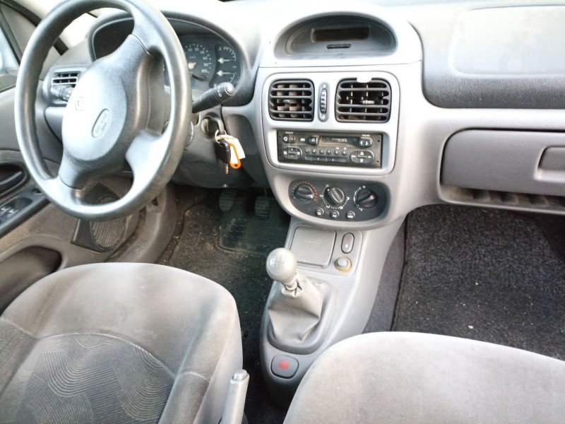renault clio ii (bb_, cb_) del año 1999