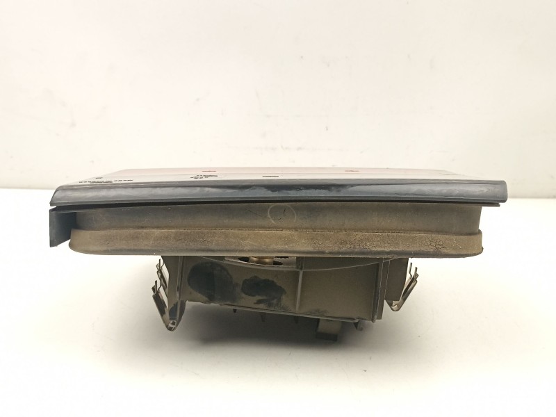 Recambio de piloto porton derecho para citroën xantia (x1_, x2_) 1.9 sd referencia OEM IAM 95668018  