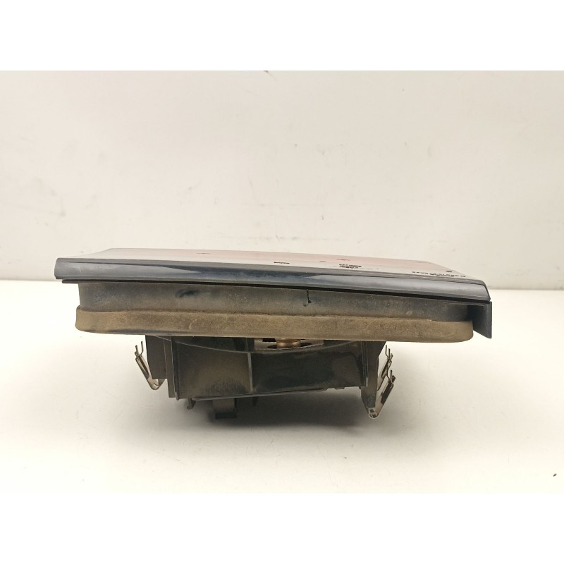 Recambio de piloto porton izquierdo para citroën xantia (x1_, x2_) 1.9 sd referencia OEM IAM 95668017  