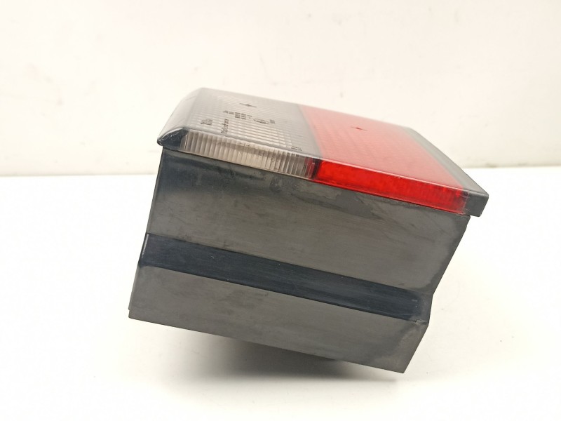 Recambio de piloto trasero derecho para citroën xantia (x1_, x2_) 1.9 sd referencia OEM IAM 95668016  