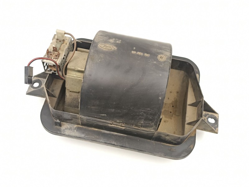 Recambio de motor calefaccion para ford fiesta iii (gfj) 1.1 referencia OEM IAM 90FG18565AA  