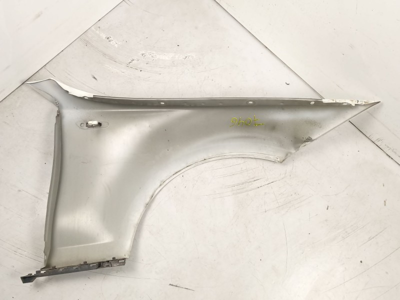 Recambio de aleta delantera izquierda para bmw 118 2.0 td 6v referencia OEM IAM 41357133227  