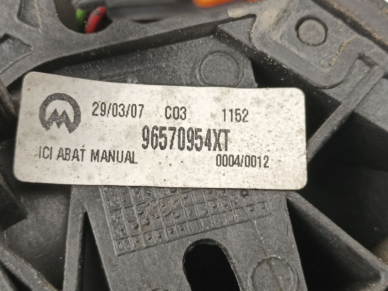 Recambio de retrovisor izquierdo para citroën xsara picasso (n68) 1.6 hdi referencia OEM IAM 96570954XT  