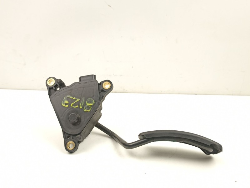 Recambio de potenciometro aceleracion para renault grand scénic ii (jm0/1_) 2.0 referencia OEM IAM 8200159647  