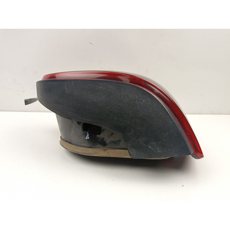 Recambio de piloto trasero izquierdo para citroën saxo (s0, s1) 1.1 x, sx referencia OEM IAM 6350F7  