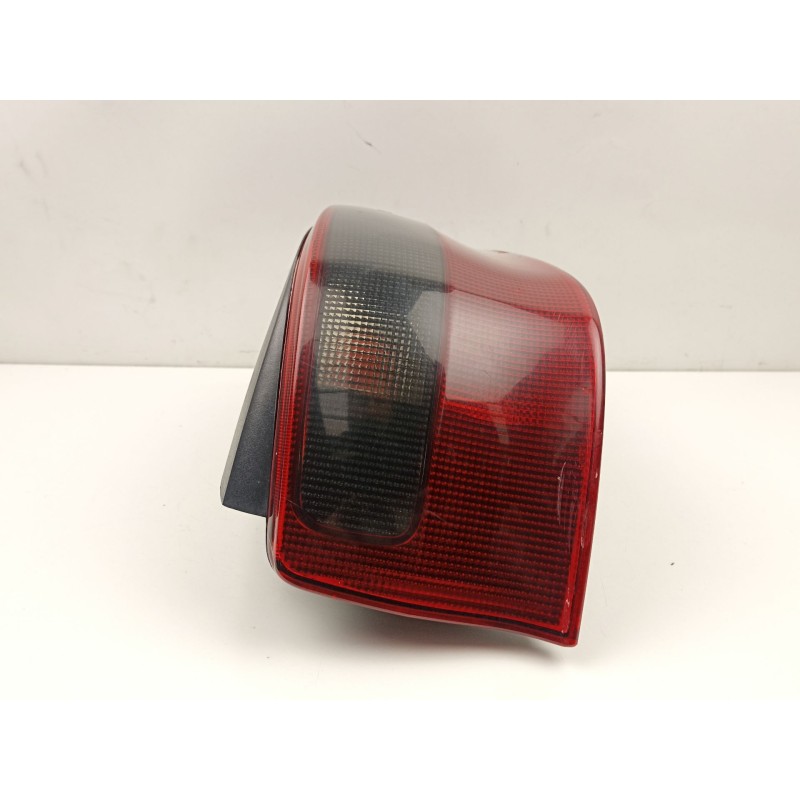 Recambio de piloto trasero izquierdo para citroën saxo (s0, s1) 1.1 x, sx referencia OEM IAM 6350F7  