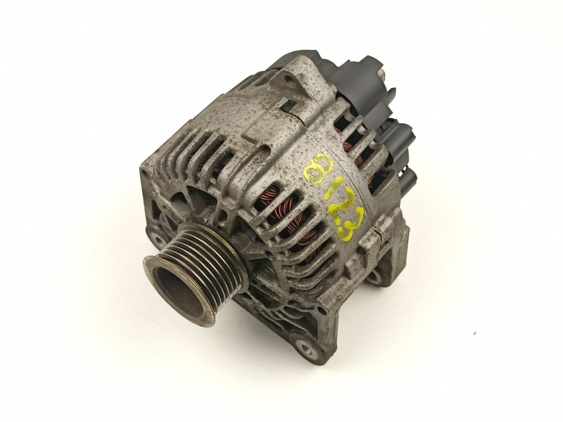 Recambio de alternador para renault grand scénic ii (jm0/1_) 2.0 referencia OEM IAM 8200410671 TG11C040 