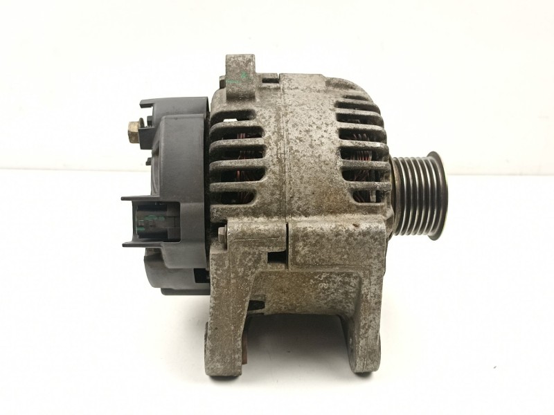 Recambio de alternador para renault grand scénic ii (jm0/1_) 2.0 referencia OEM IAM 8200410671 TG11C040 