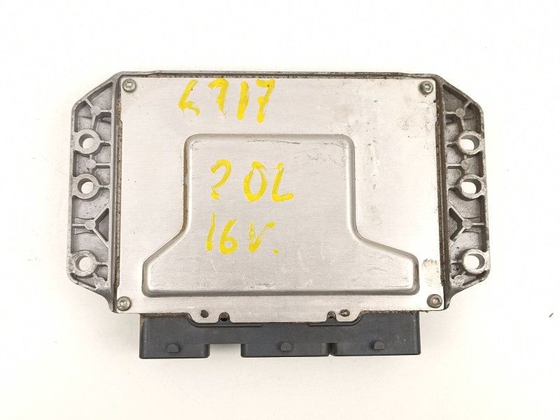 Recambio de centralita para renault megane 2.0 g referencia OEM IAM 8200509516 215854212A 8200509552