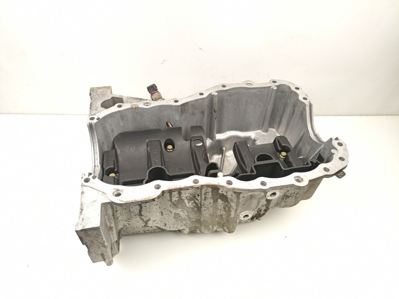 Recambio de carter aceite para renault megane 1.5 dci /k9k f7 referencia OEM IAM 8200384326  